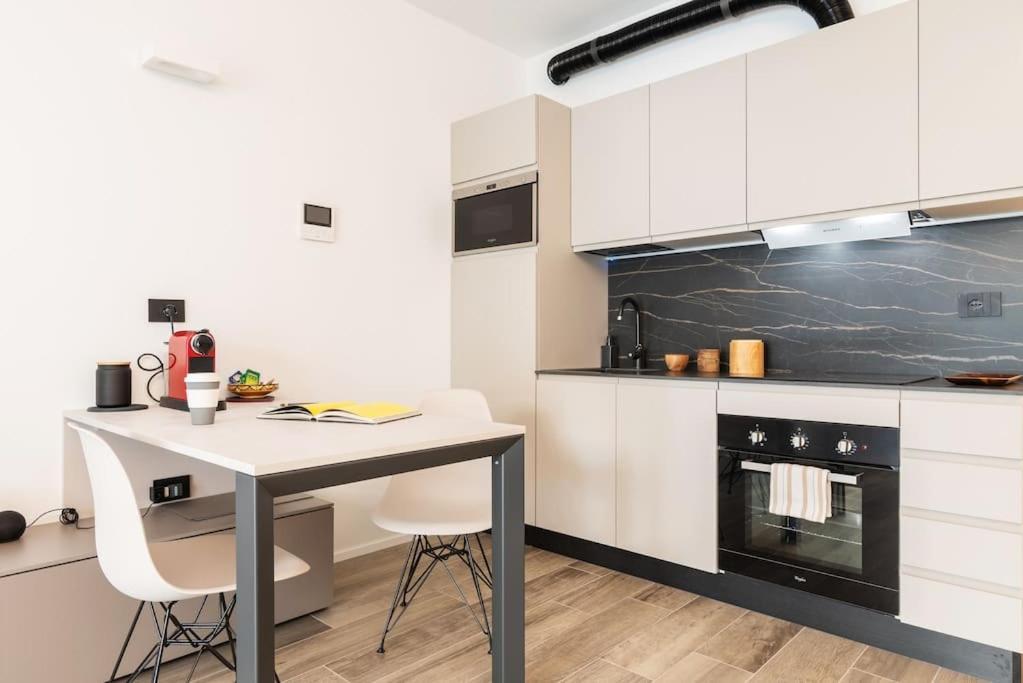 Emotichome 7 Flexyrent Appartamento Milano
